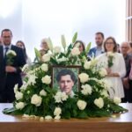 Planning a Memorial Service Without a Funeral